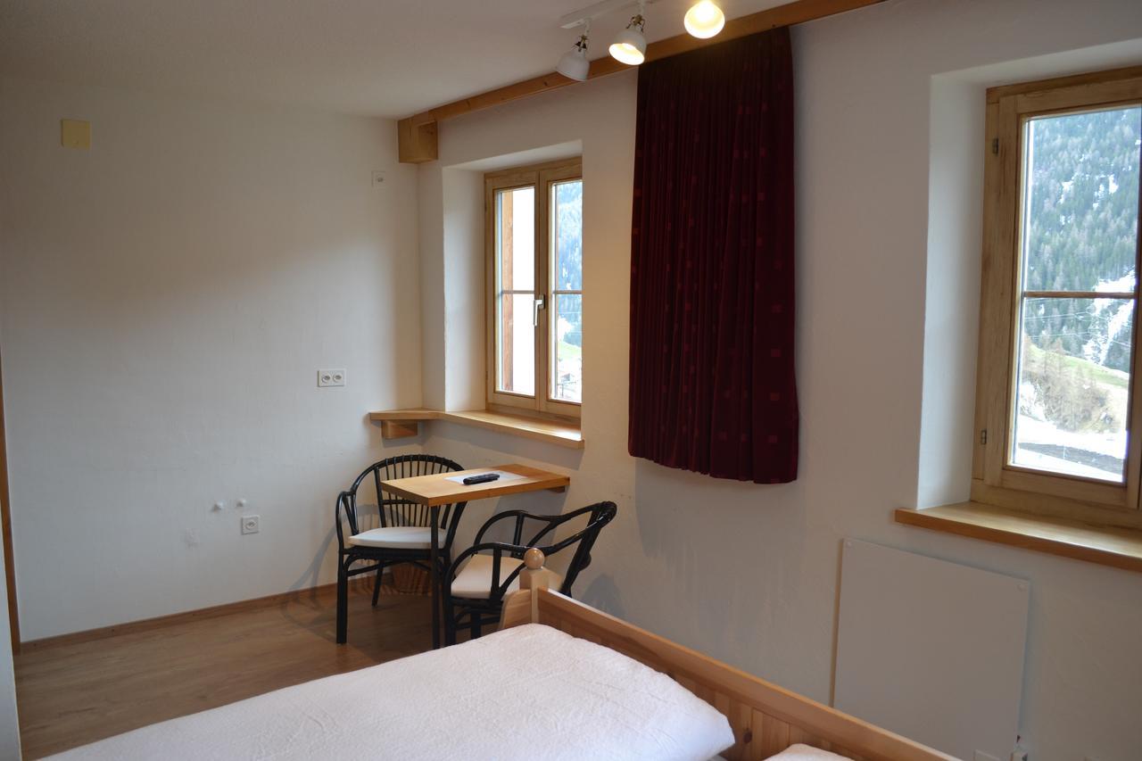 B&B Chasa Arfusch Ardez Exterior photo